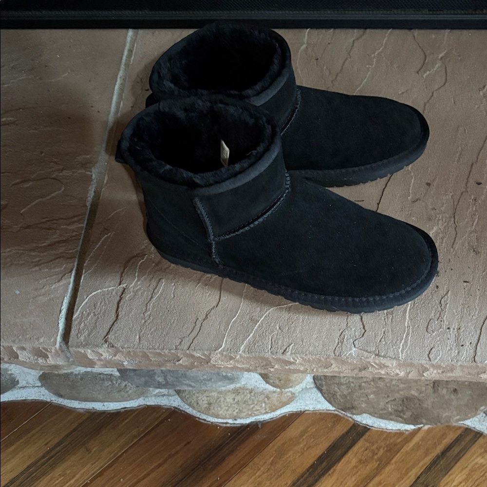 Cozy Women’s Boots Size 9 Genuine Leather Genuine Sheepskin Made in Australia